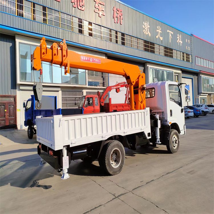 三水区三轮随车吊定制 农用改装机自备吊中瑞长期出售